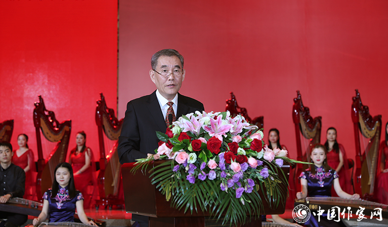 5dad6c0a40ccf.jpg 20191021 第十届茅盾文学奖颁奖典礼4.jpg