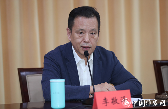 5f0ff5a066620.jpg 20200716 与人民同心 与时代同行 书写新时代的“创业史”12.jpg